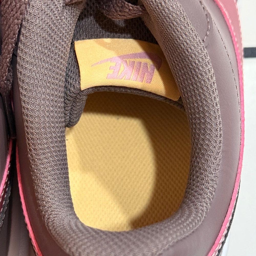 NIKE Big Girls Court Borough Low 2 Casual Sneakers 6 y or Women’s 8 - Picture 12 of 13